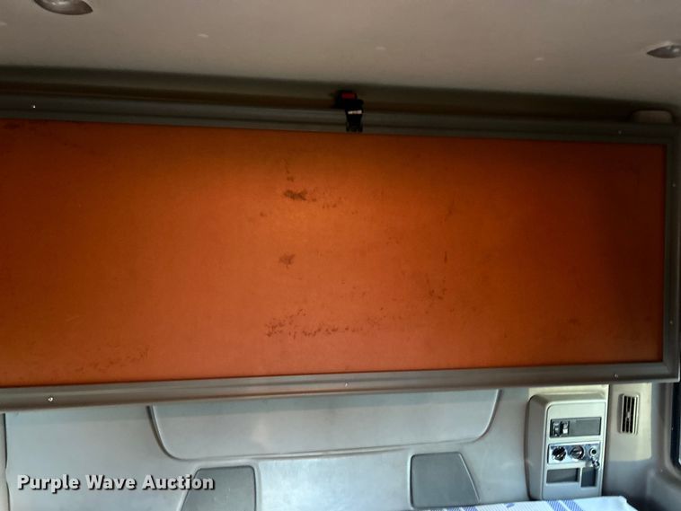 image for item ET6859 2015 International ProStar+122 semi truck