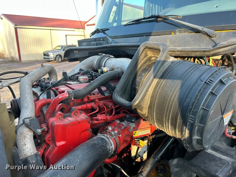 image for item ET6859 2015 International ProStar+122 semi truck