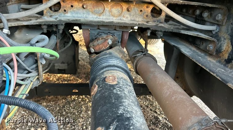 image for item ET6859 2015 International ProStar+122 semi truck