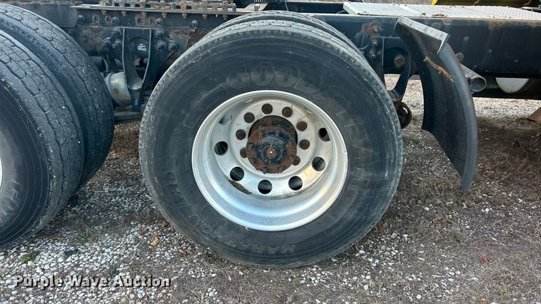 image for item ET6859 2015 International ProStar+122 semi truck