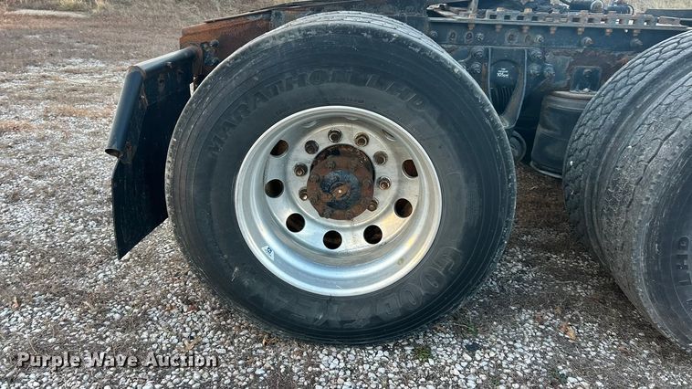 image for item ET6859 2015 International ProStar+122 semi truck