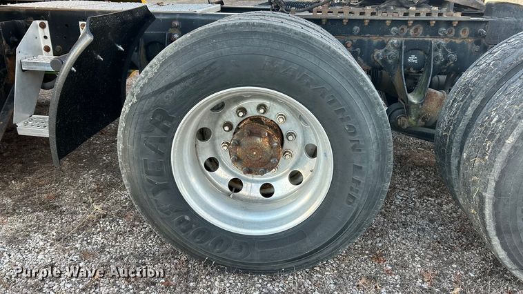 image for item ET6859 2015 International ProStar+122 semi truck