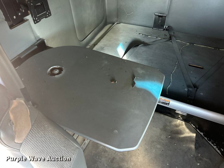 image for item ET6864 2015 Kenworth T680 semi truck