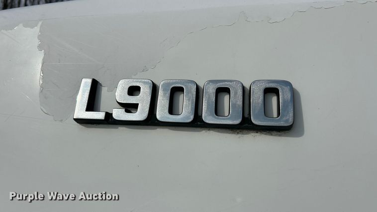 image for item ET6937 1987 Ford LT9000 semi truck