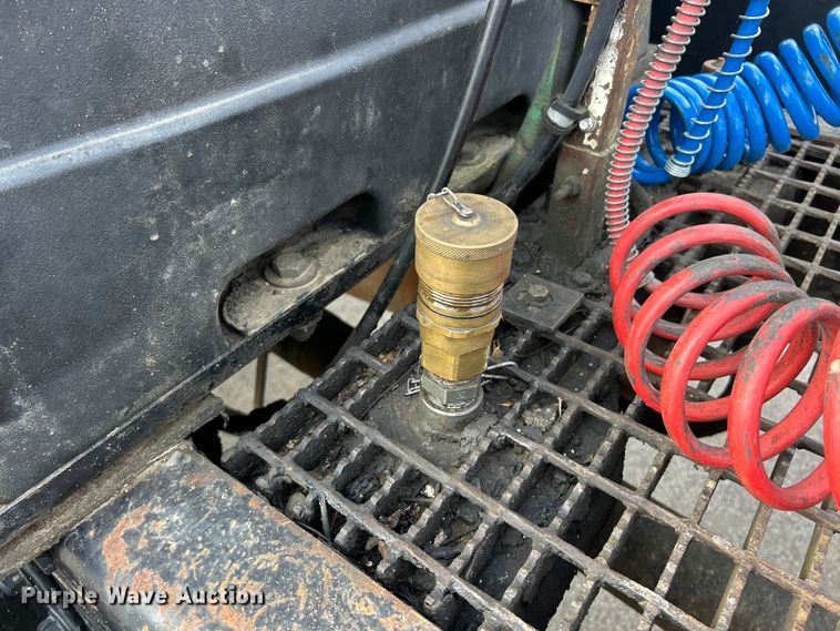 image for item ET6937 1987 Ford LT9000 semi truck