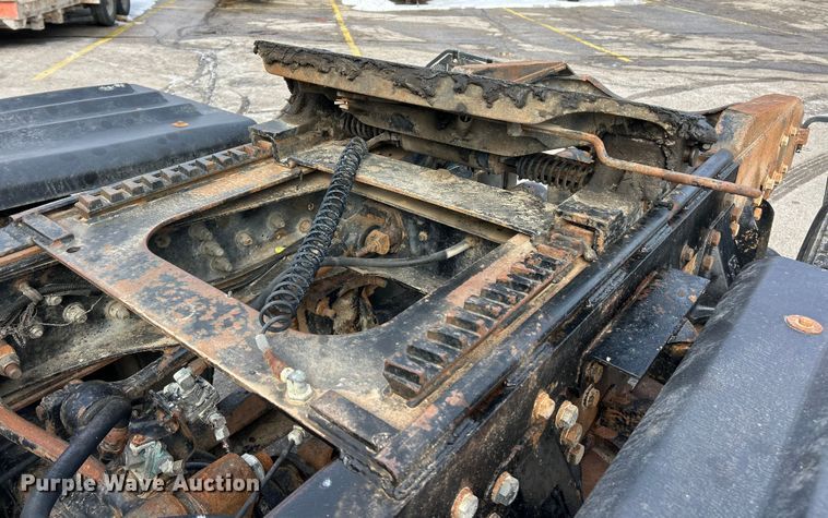 image for item ET6937 1987 Ford LT9000 semi truck