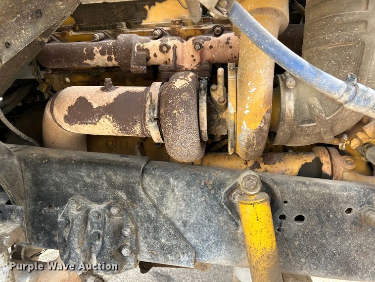 image for item ET6937 1987 Ford LT9000 semi truck