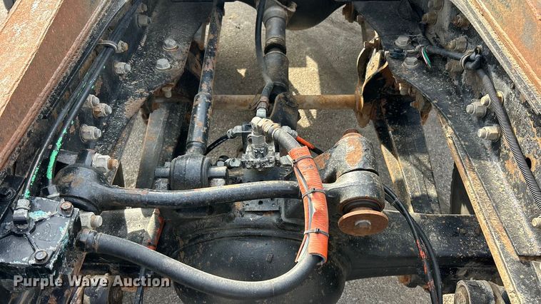 image for item ET6937 1987 Ford LT9000 semi truck