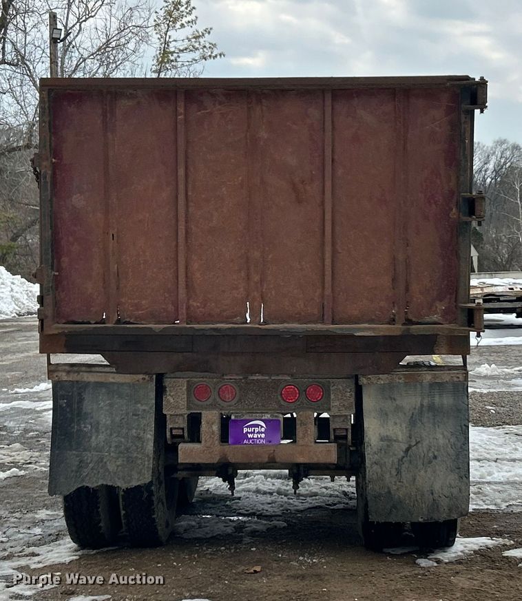 image for item ET6938 1964 UMFG end dump trailer