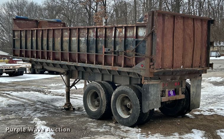 image for item ET6938 1964 UMFG end dump trailer