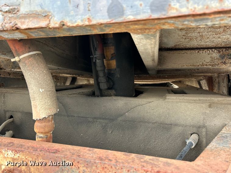 image for item ET6938 1964 UMFG end dump trailer