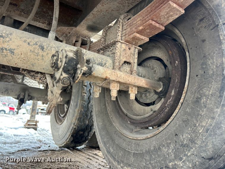 image for item ET6938 1964 UMFG end dump trailer