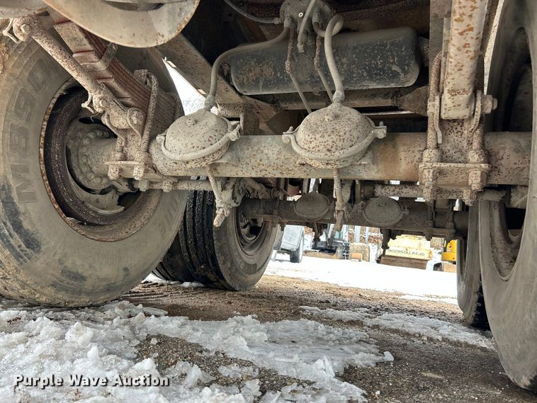 image for item ET6938 1964 UMFG end dump trailer