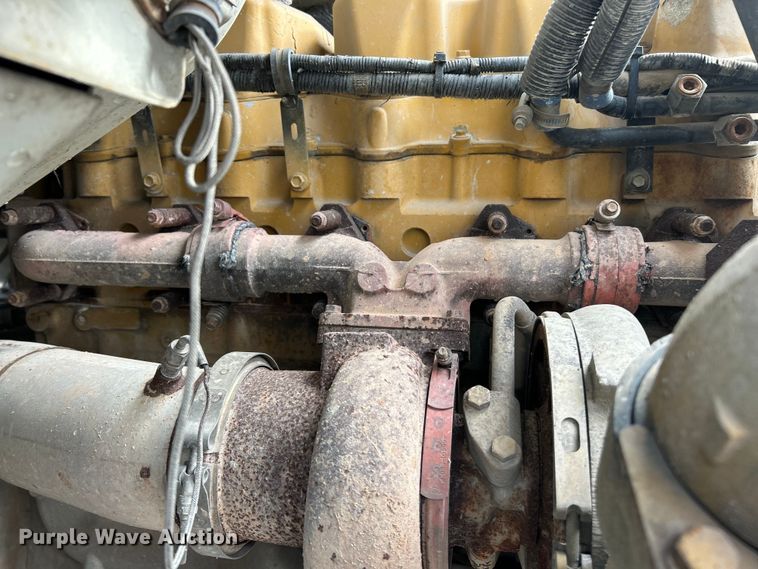 image for item ET6941 2000 Sterling L9500 semi truck