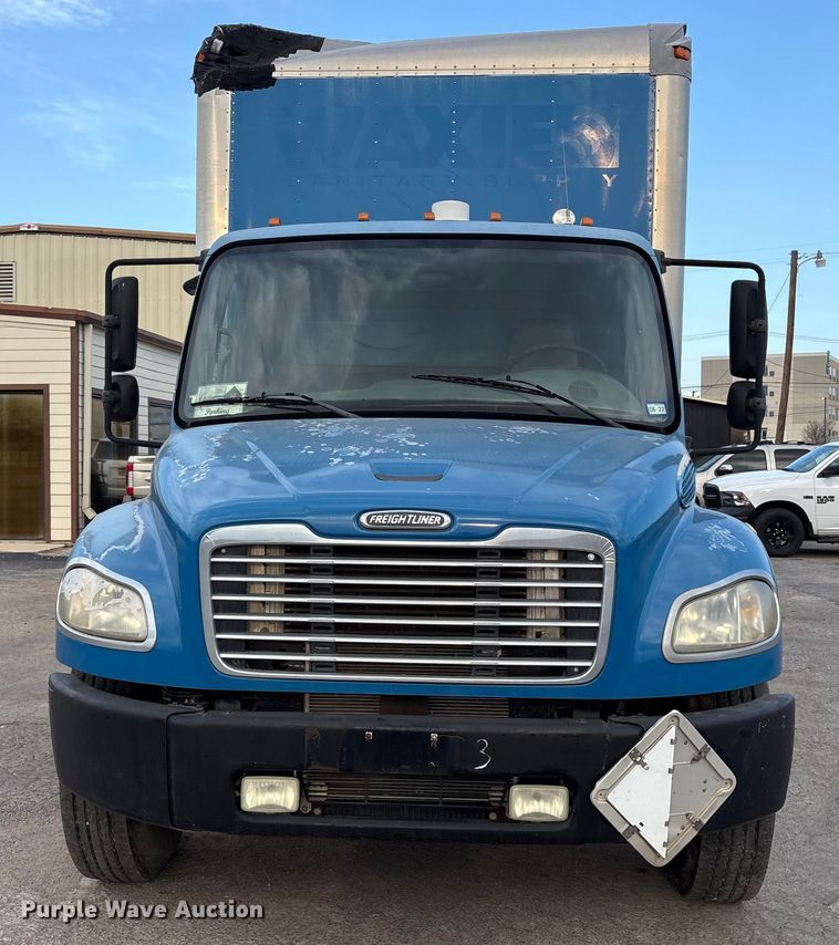 image for item ET7484 2007 Freightliner Business Class M2 box truck