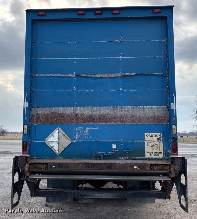 image for item ET7484 2007 Freightliner Business Class M2 box truck