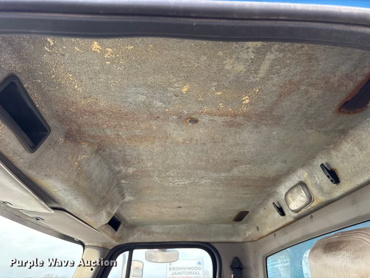 image for item ET7484 2007 Freightliner Business Class M2 box truck