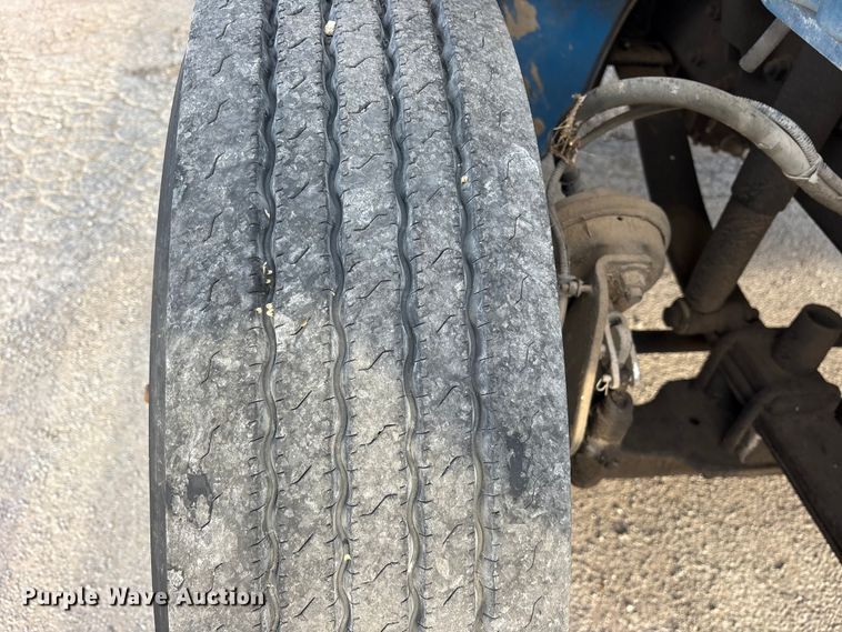 image for item ET7484 2007 Freightliner Business Class M2 box truck