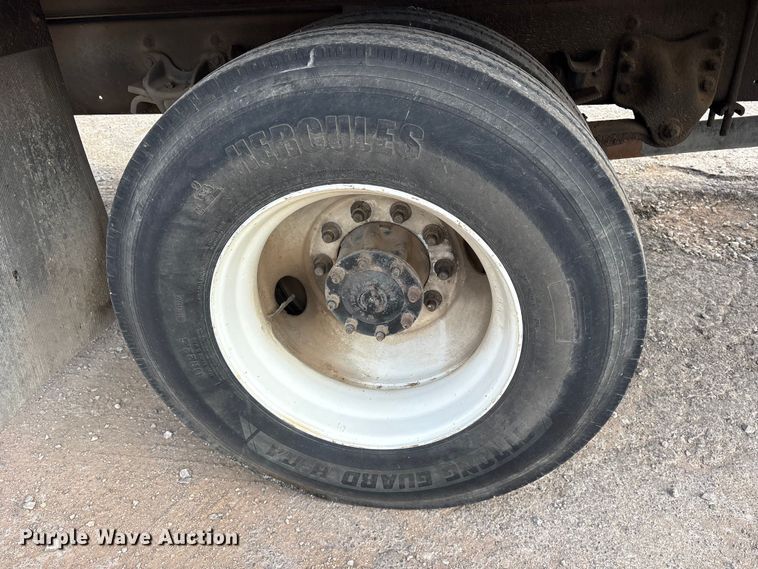 image for item ET7484 2007 Freightliner Business Class M2 box truck