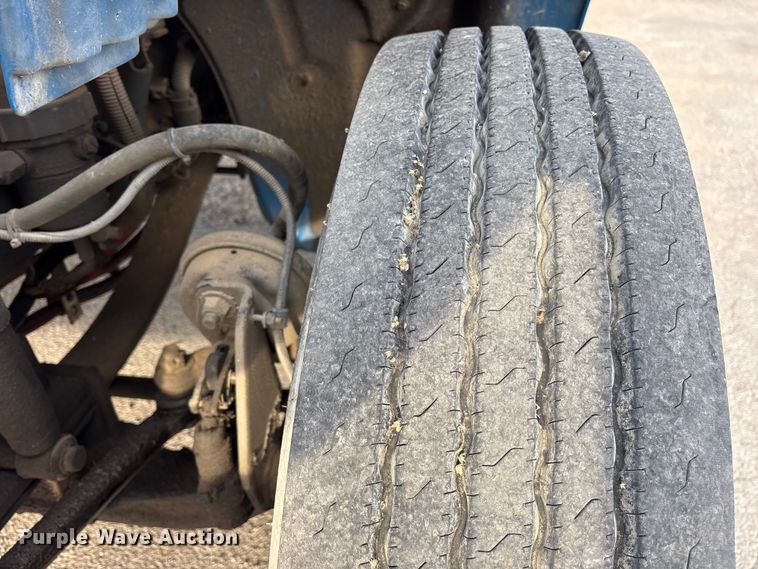 image for item ET7484 2007 Freightliner Business Class M2 box truck