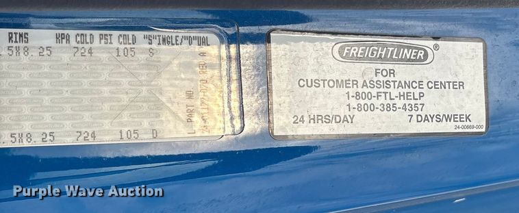 image for item ET7484 2007 Freightliner Business Class M2 box truck