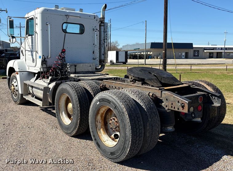image for item EU7343 1996 Freightliner FLD112 semi truck