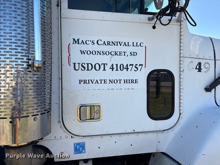 image for item EU7343 1996 Freightliner FLD112 semi truck