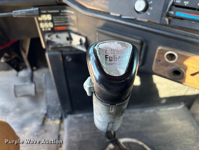 image for item EU7343 1996 Freightliner FLD112 semi truck