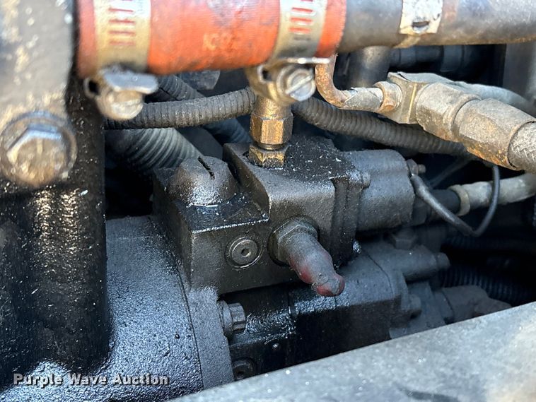 image for item EU7343 1996 Freightliner FLD112 semi truck