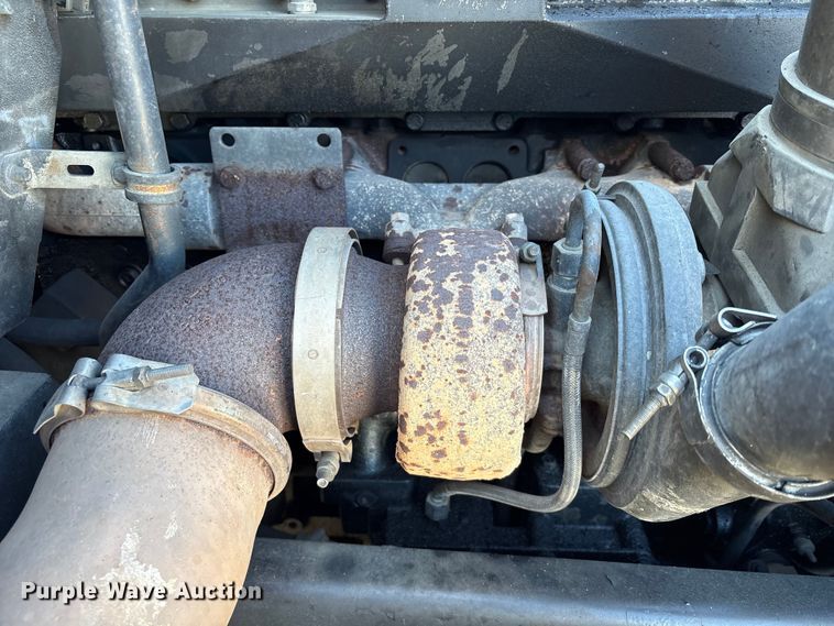 image for item EU7343 1996 Freightliner FLD112 semi truck