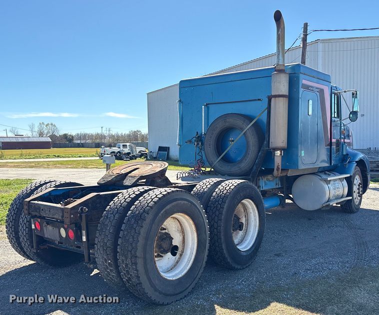 image for item EU7344 1995 International 9200 semi truck