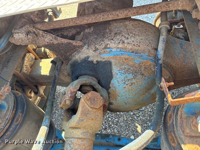 image for item EU7344 1995 International 9200 semi truck