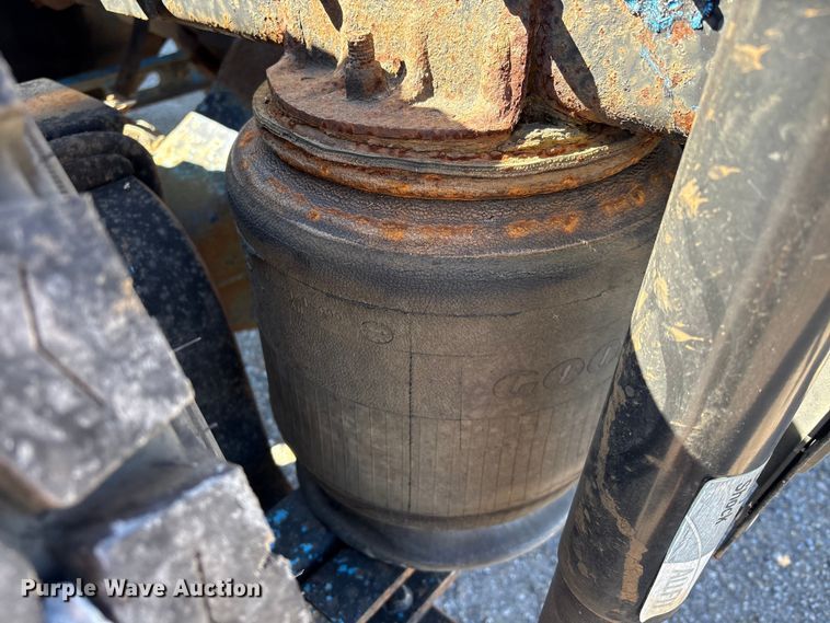 image for item EU7344 1995 International 9200 semi truck