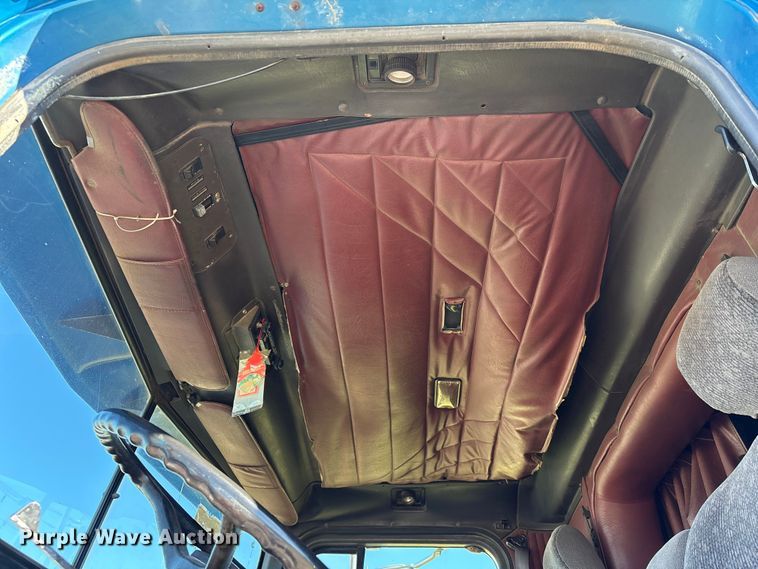 image for item EU7344 1995 International 9200 semi truck