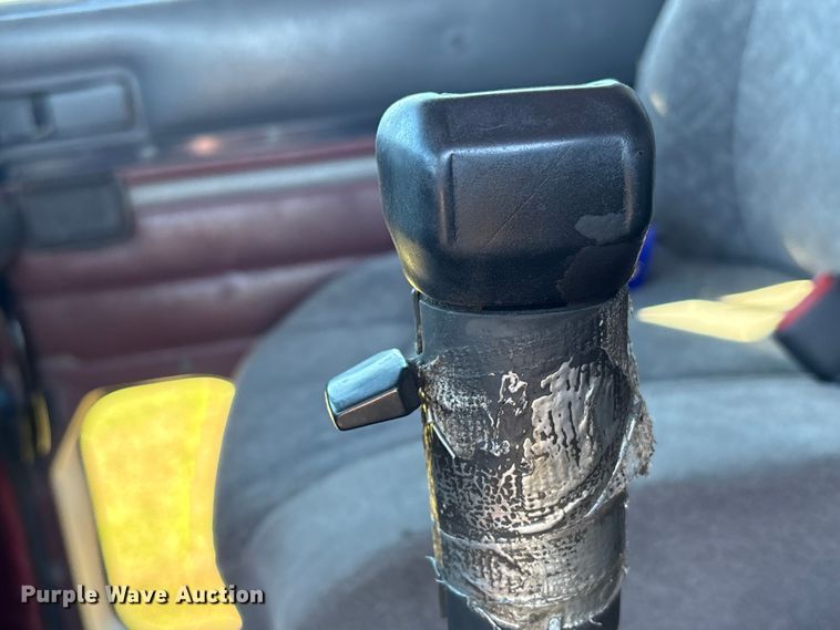 image for item EU7344 1995 International 9200 semi truck