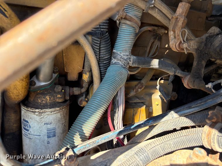 image for item EU7344 1995 International 9200 semi truck