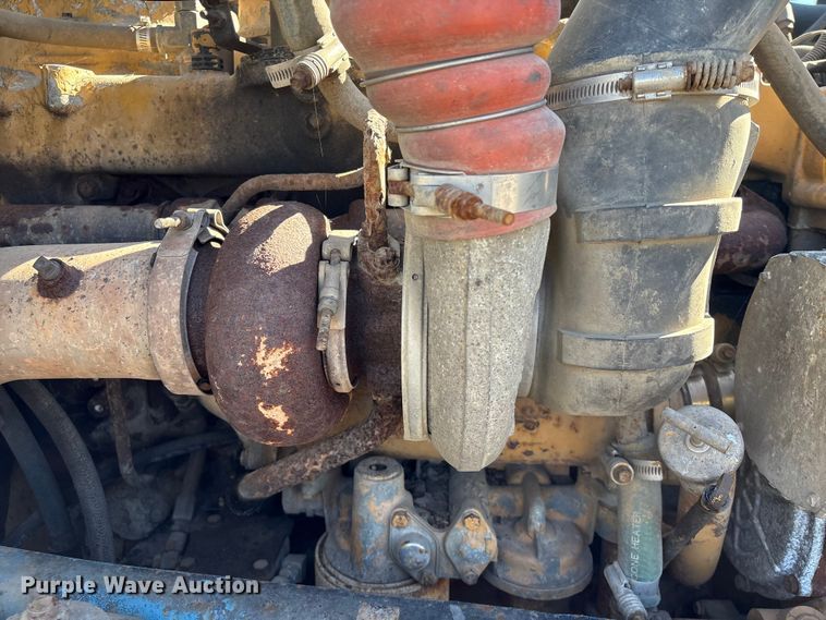 image for item EU7344 1995 International 9200 semi truck