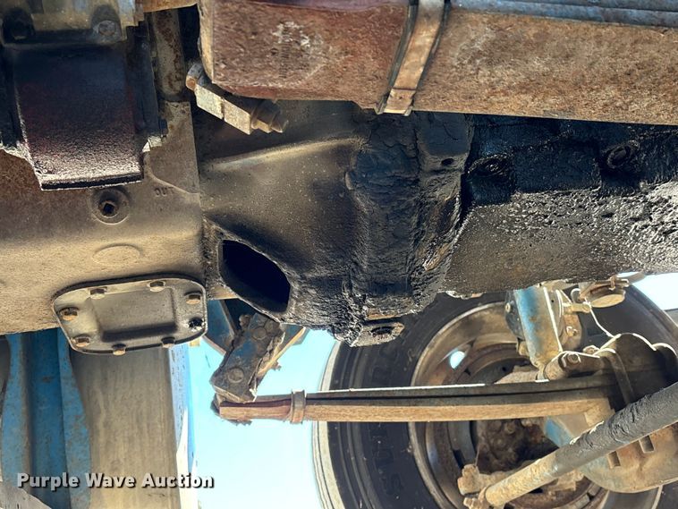 image for item EU7344 1995 International 9200 semi truck