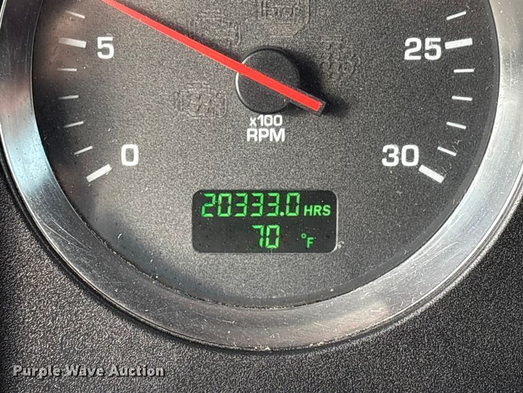 image for item EU7357 2016 Kenworth T800 semi truck