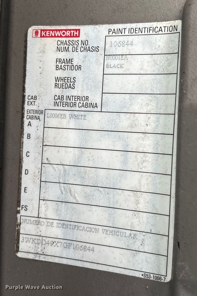 image for item EU7358 2016 Kenworth T800 semi truck