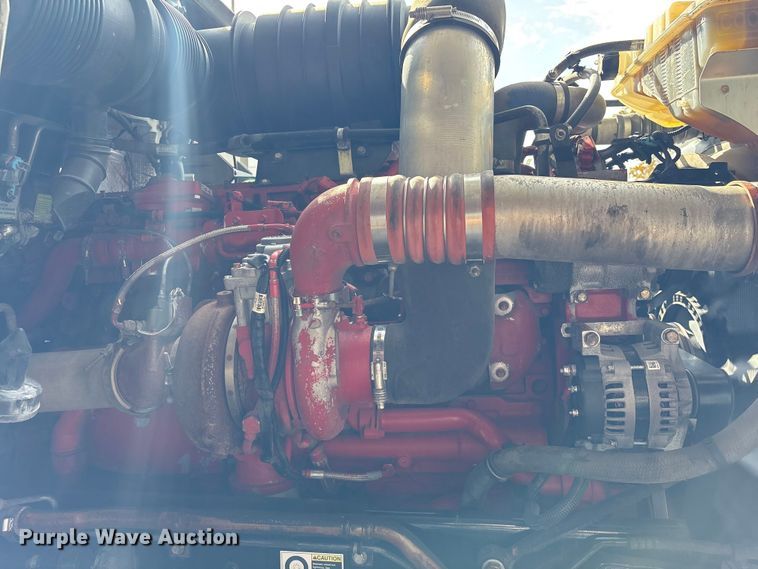 image for item EU7358 2016 Kenworth T800 semi truck