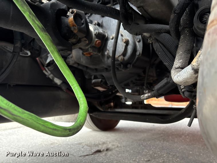 image for item EU7359 2016 Kenworth T800 semi truck