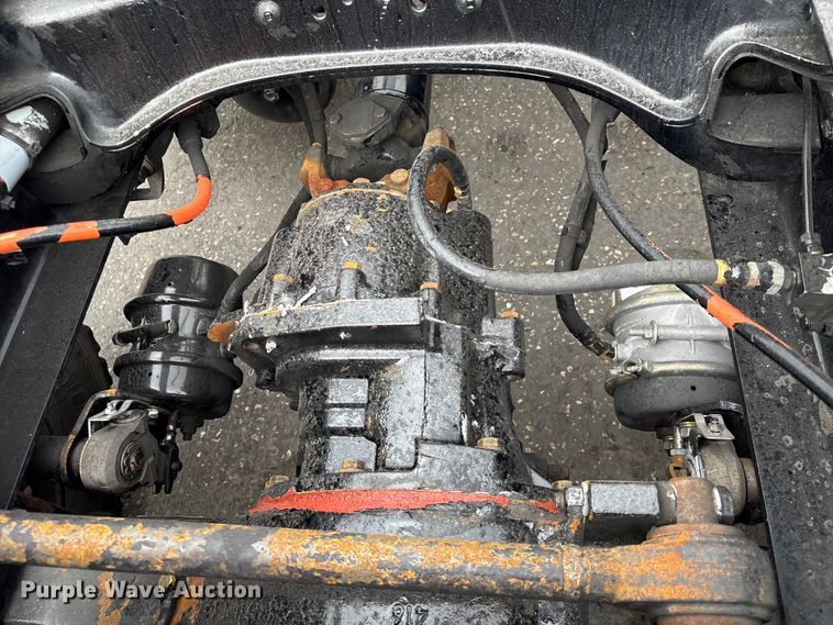 image for item EU7359 2016 Kenworth T800 semi truck