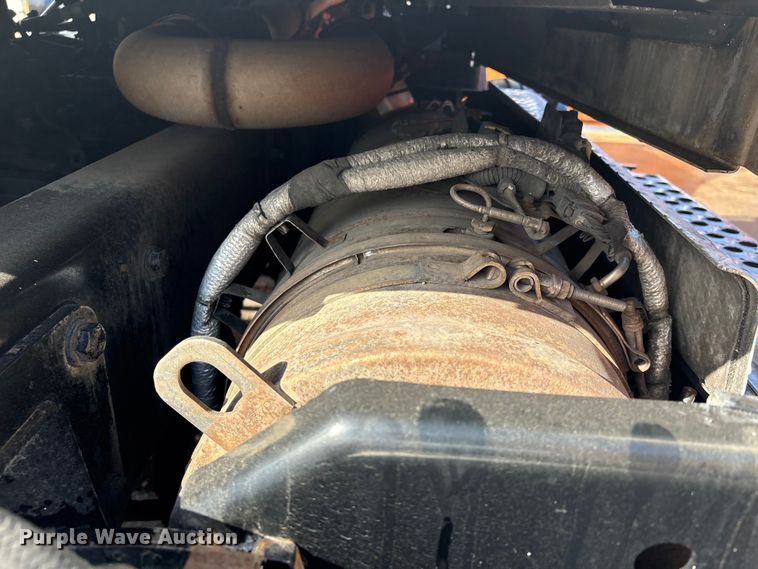 image for item EU7359 2016 Kenworth T800 semi truck