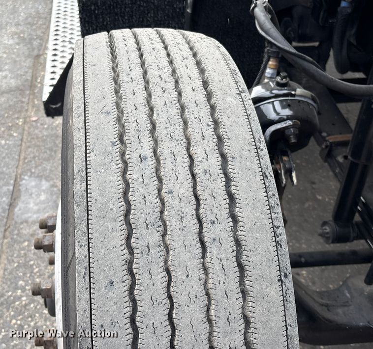 image for item EU7359 2016 Kenworth T800 semi truck