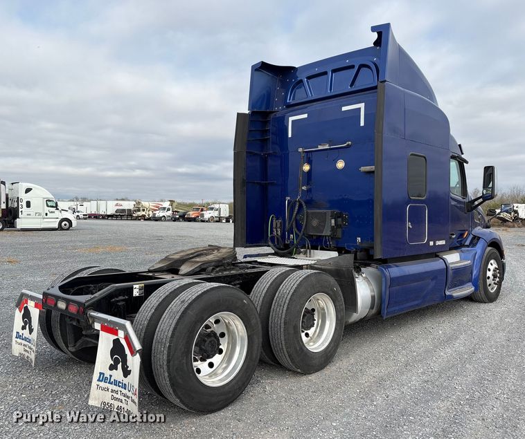 image for item EU7361 2020 Peterbilt 579 semi truck