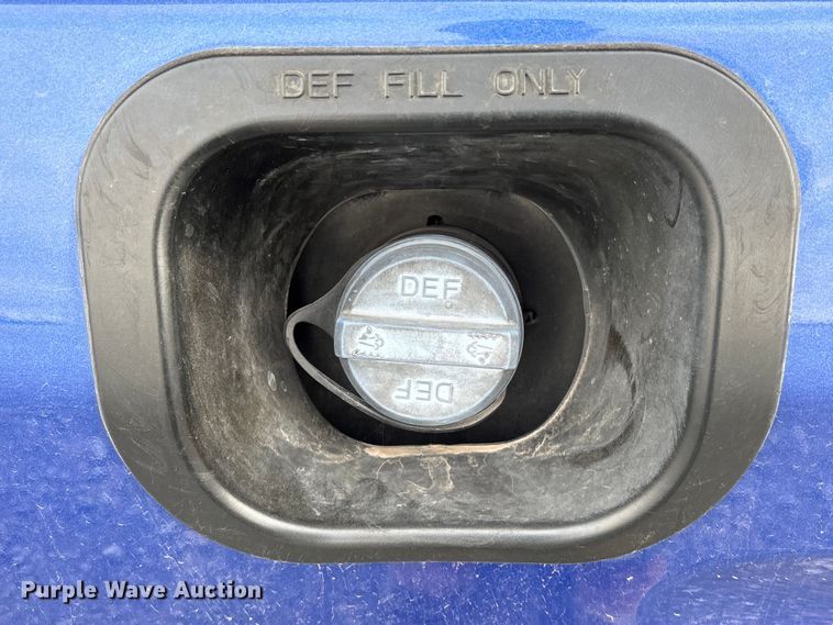 image for item EU7361 2020 Peterbilt 579 semi truck