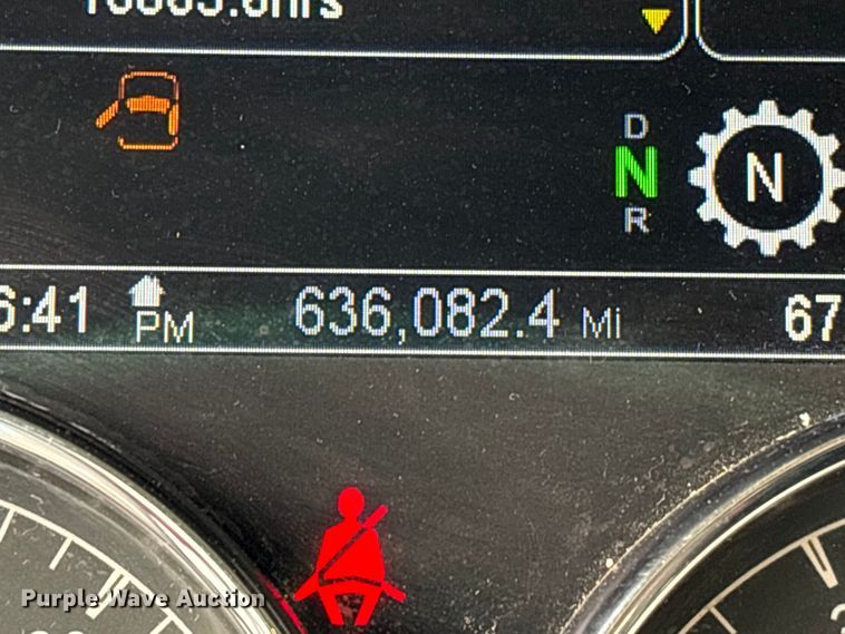 image for item EU7361 2020 Peterbilt 579 semi truck