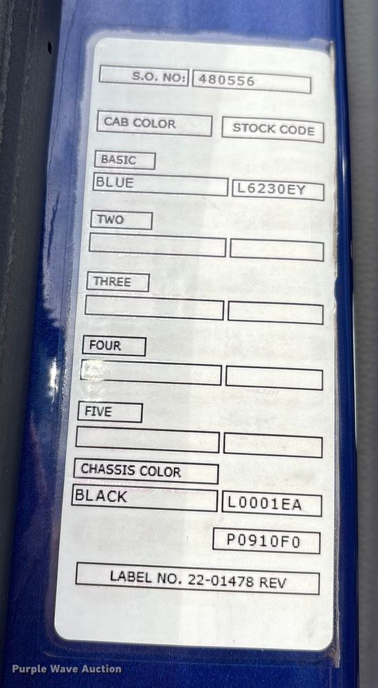 image for item EU7361 2020 Peterbilt 579 semi truck