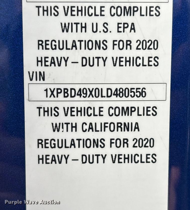 image for item EU7361 2020 Peterbilt 579 semi truck